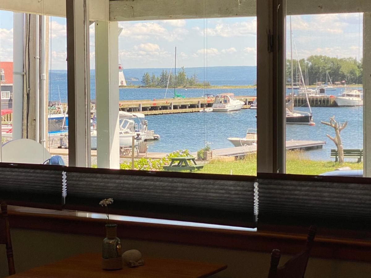 The Water'S Edge Inn & Gallery Baddeck Inlet 외부 사진