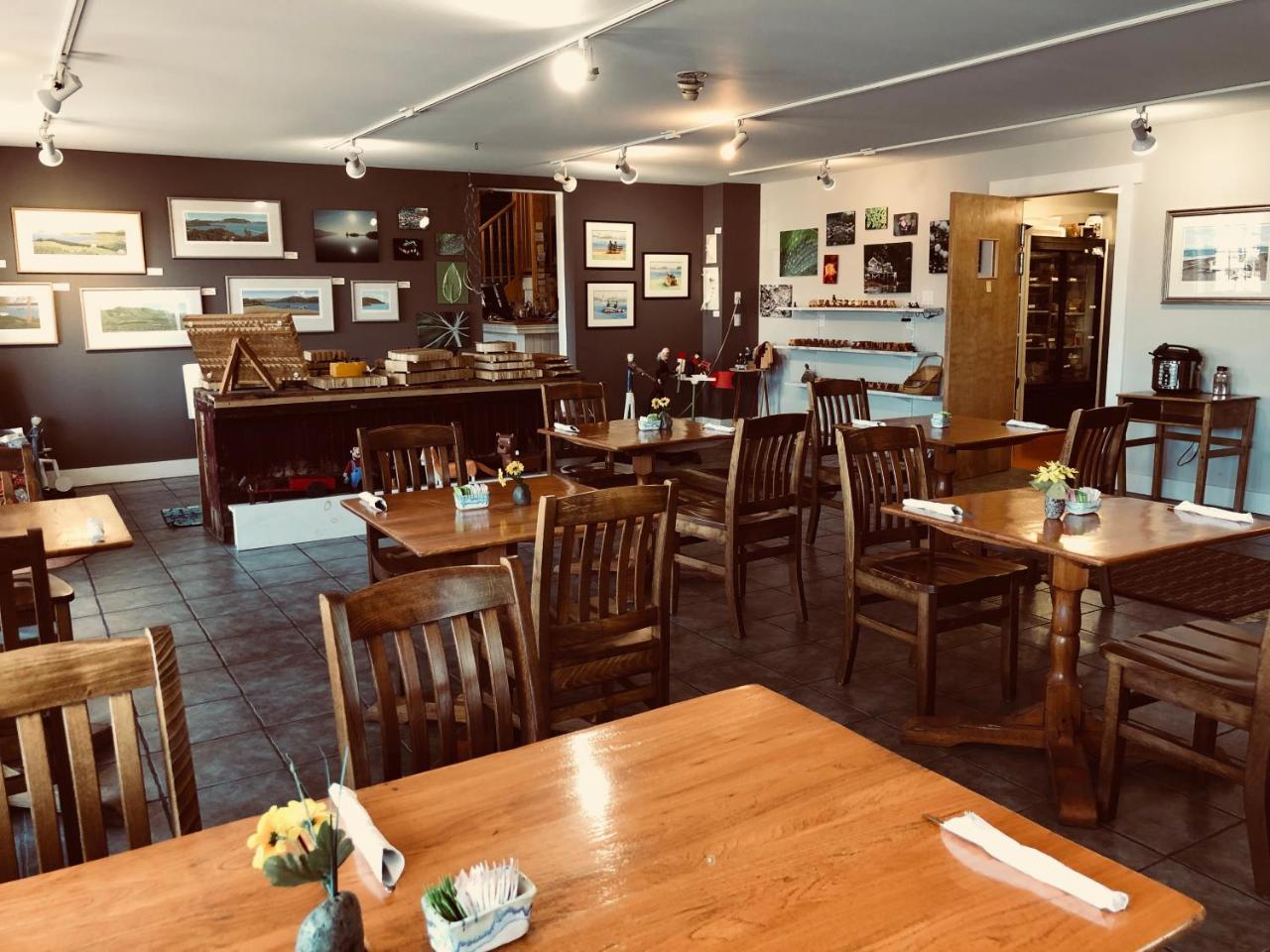 The Water'S Edge Inn & Gallery Baddeck Inlet 외부 사진